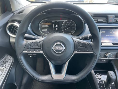 Used 2025 Nissan Versa SV image 25