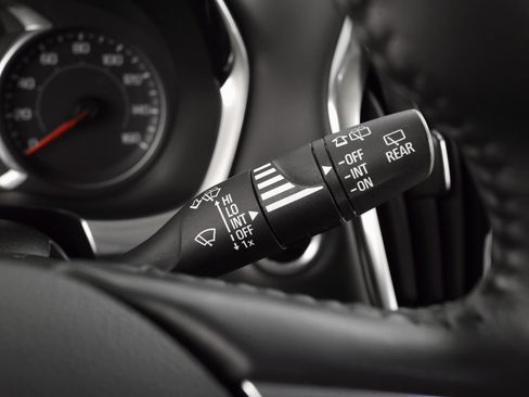 Used 2021 Chevrolet Traverse LT image 33