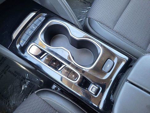 Used 2021 Buick Envision Preferred w/ Sport Touring Package FWD image 16