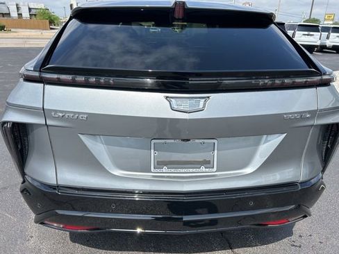 Used 2024 Cadillac Lyriq Sport image 9