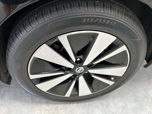 Used 2022 Nissan Altima 2.5 SV FWD image 9