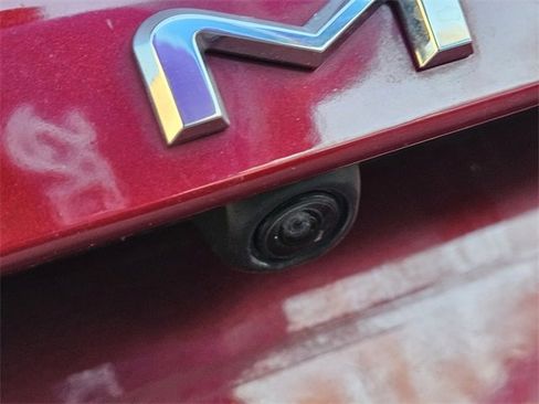 Used 2022 Toyota Camry LE image 19