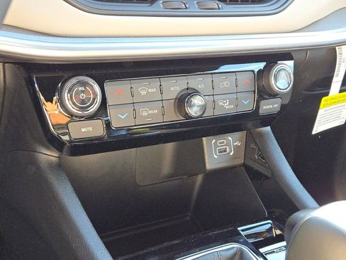 New 2026 Jeep Compass Limited image 26