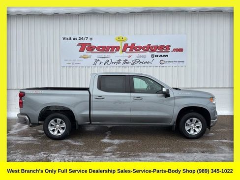 Used 2025 Chevrolet Silverado 1500 LT image 1