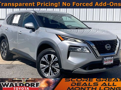 Used 2022 Nissan Rogue SV image 1