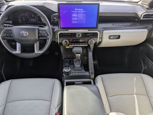 Used 2025 Toyota Tacoma Limited image 10