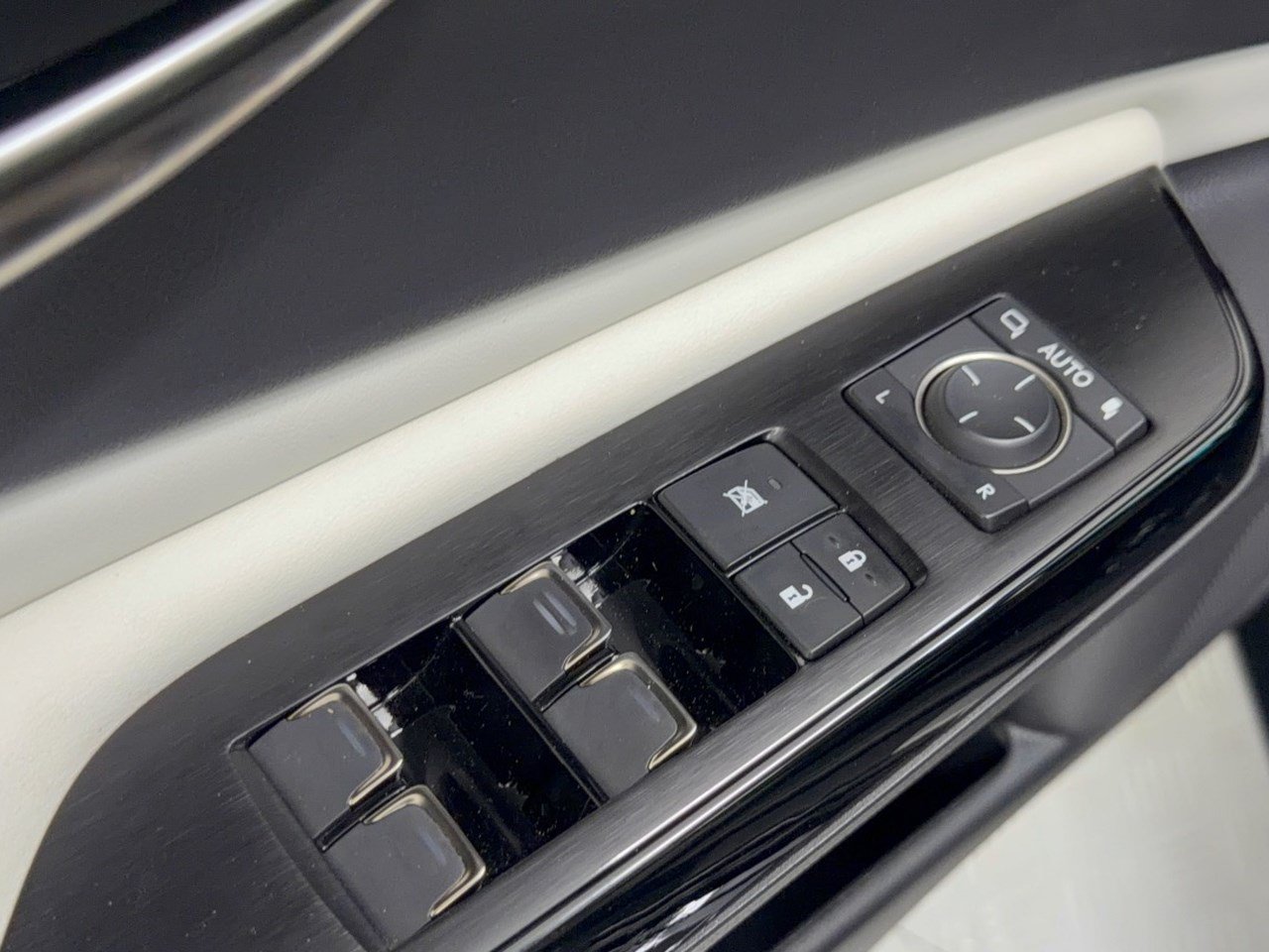 Used 2024 Lexus ES 350 F Sport FWD image 15