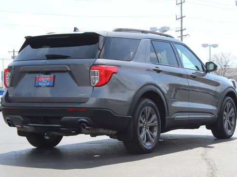 Used 2023 Ford Explorer XLT w/ Equipment Group 202A image 8
