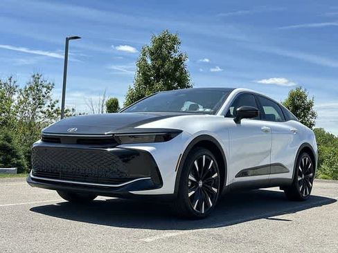 New 2026 Toyota Crown Platinum AWD/4WD image 25