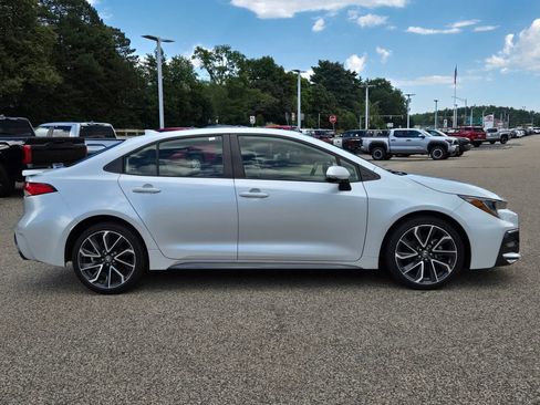 Used 2022 Toyota Corolla SE FWD image 7