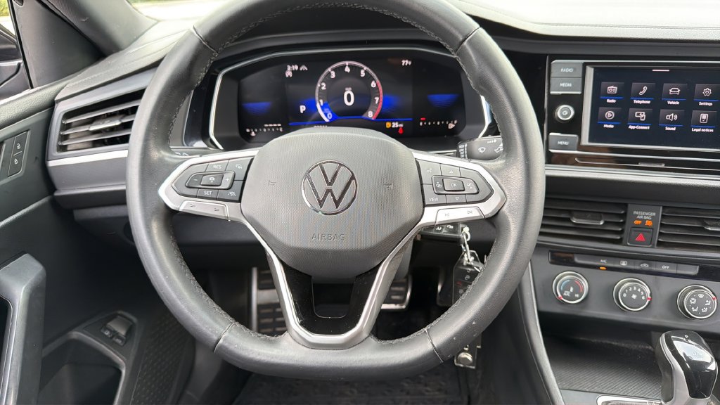 Used 2023 Volkswagen Jetta Sport FWD image 14