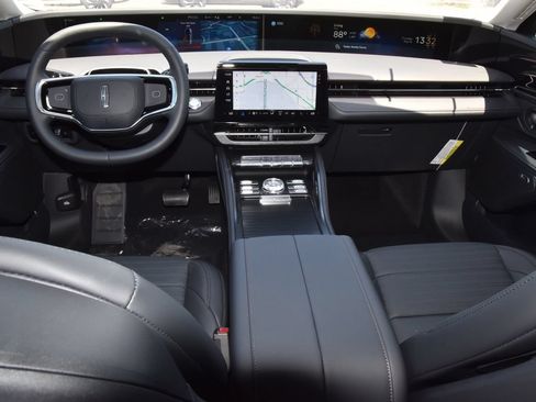 New 2026 Lincoln Nautilus Reserve w/ Jet Appearance Package AWD/4WD image 23