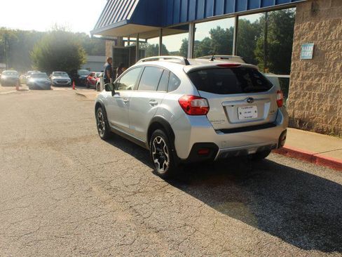 Used 2017 Subaru Crosstrek 2.0i Premium w/ Popular Package #2 AWD/4WD image 4