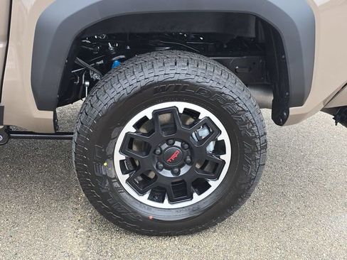 New 2026 Toyota Tacoma TRD Off-Road AWD/4WD image 32