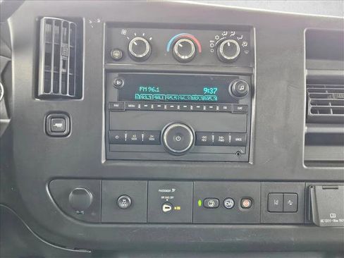 Used 2020 Chevrolet Express 3500 LT w/ LT Preferred Equipment Group image 13