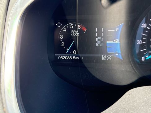 Used 2019 Ford Edge Titanium w/ Equipment Group 301A AWD/4WD image 17