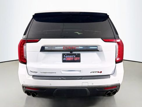 Used 2023 GMC Yukon AT4 w/ AT4 Premium Package AWD/4WD image 7