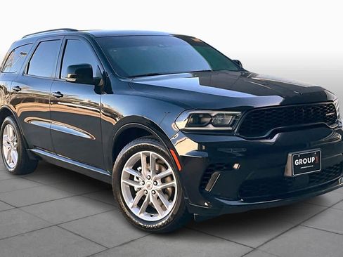 Used 2024 Dodge Durango GT image 2
