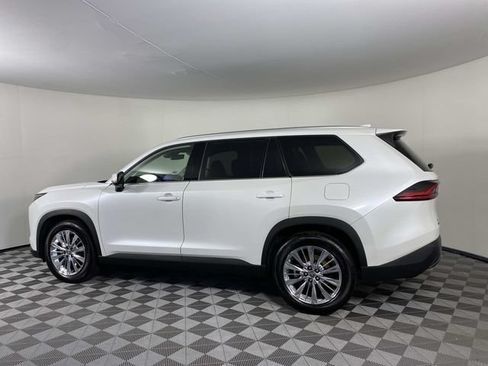 Used 2025 Toyota Grand Highlander AWD image 5