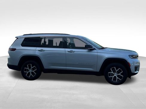 Used 2024 Jeep Grand Cherokee L Limited w/ Luxury Tech Group II AWD/4WD image 7