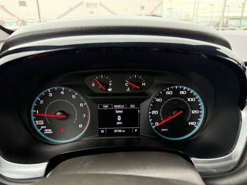 Used 2023 Chevrolet Traverse LT image 30