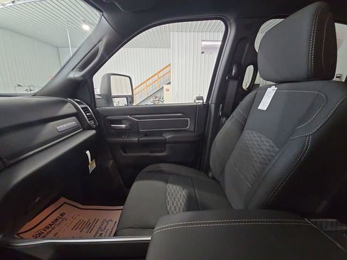 New 2026 RAM 2500 Big Horn AWD/4WD image 13