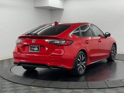 Used 2024 Honda Civic EX-L image 10
