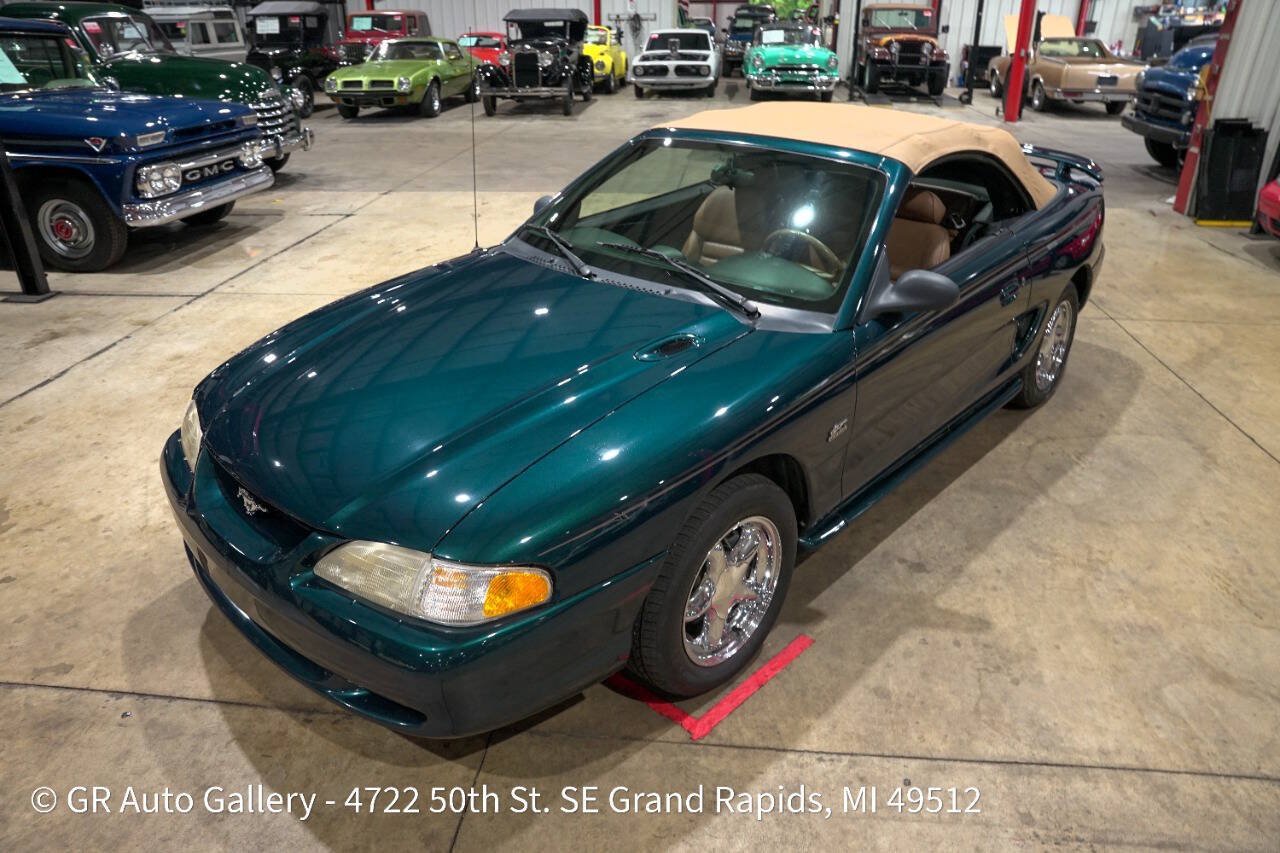 Used 1994 Ford Mustang GT RWD image 29