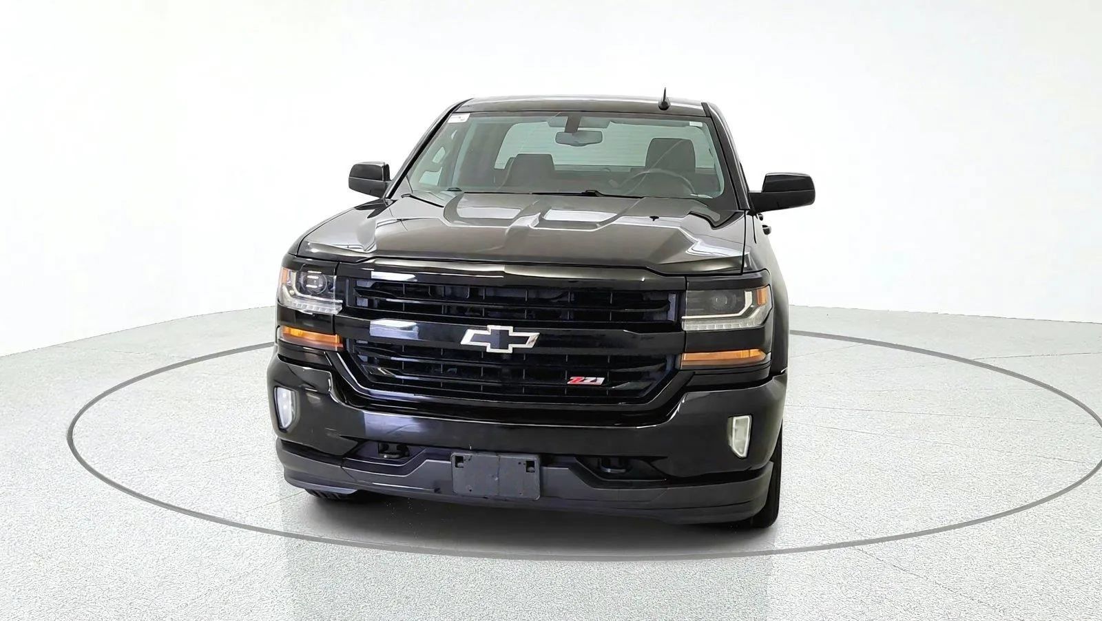Used 2017 Chevrolet Silverado 1500 LT w/ Midnight Edition AWD/4WD image 3