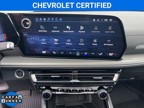 Certified 2025 Chevrolet Traverse LT w/ Sun and Wheel Package image 27