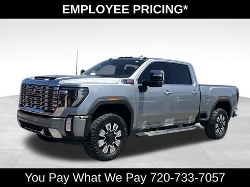 Used 2024 GMC Sierra 2500 Denali w/ Denali Reserve Package AWD/4WD image 1