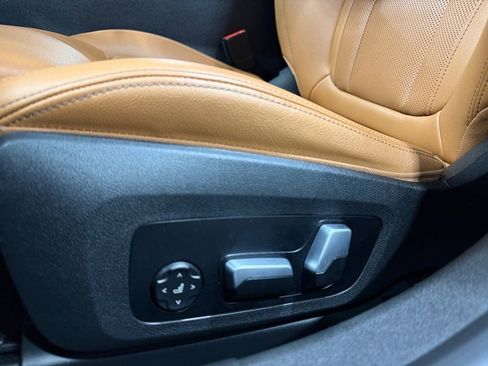 Used 2022 BMW 330e xDrive image 22