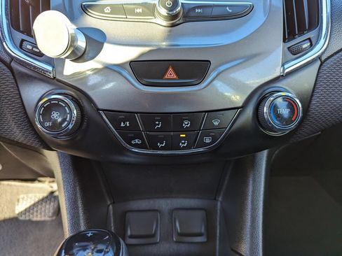 Used 2016 Chevrolet Cruze LT FWD image 23