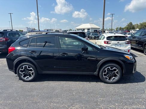 Used 2016 Subaru Crosstrek 2.0i Premium w/ Moonroof Package AWD/4WD image 2