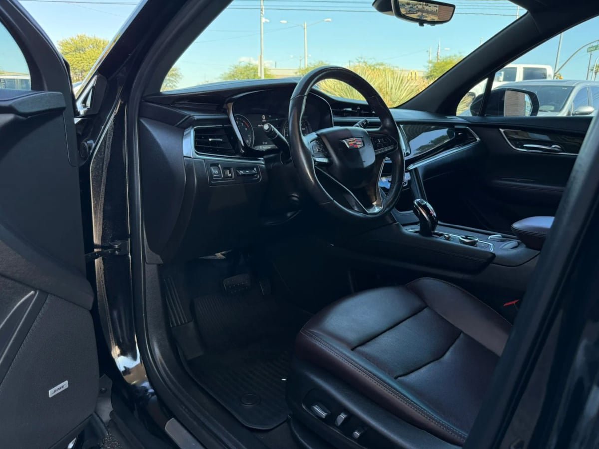 Used 2020 Cadillac XT6 Premium Luxury FWD image 41