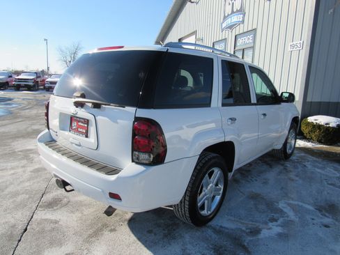 Used 2009 Chevrolet TrailBlazer LT w/ Sun And Sound Package image 5