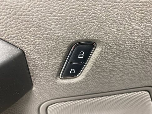 Used 2016 Ford F150 XLT w/ Equipment Group 301A Mid AWD/4WD image 32