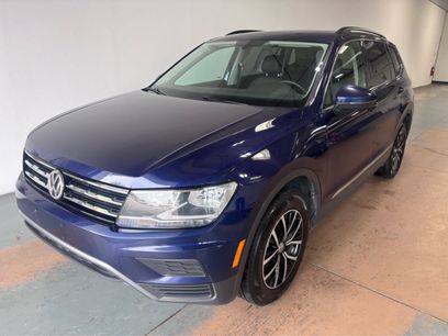 Used 2021 Volkswagen Tiguan SE w/ Panoramic Sunroof Package