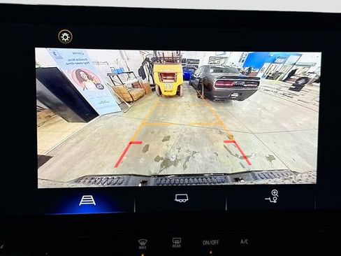 Used 2024 Chevrolet Colorado Trail Boss image 15