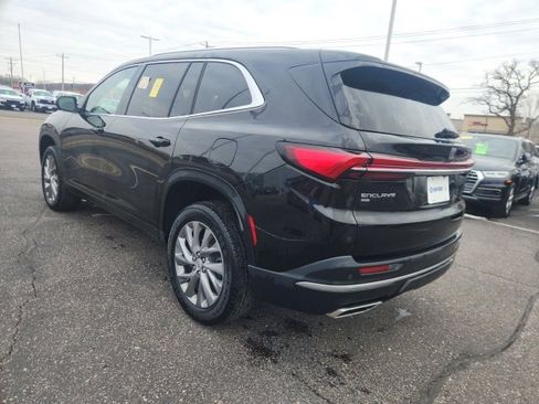 Used 2025 Buick Enclave Preferred image 6