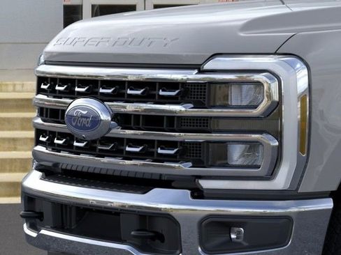 New 2026 Ford F250 4x4 Crew Cab Super Duty image 17