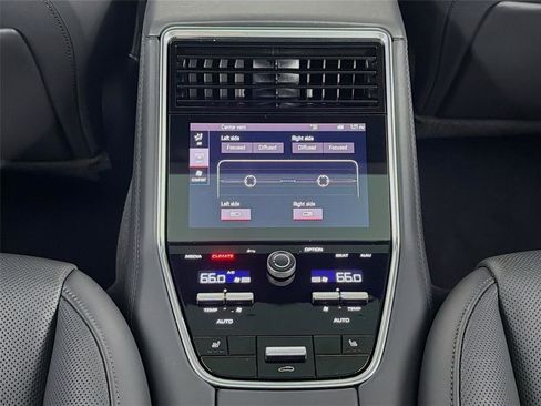 Used 2023 Porsche Panamera 4S image 19