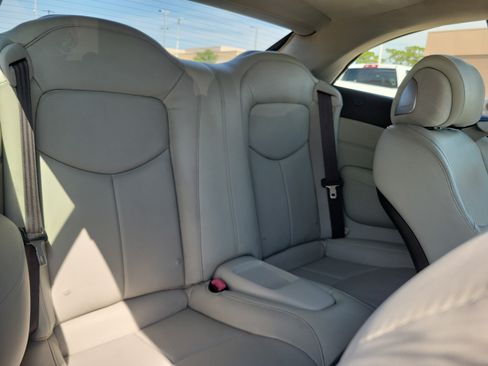Used 2015 INFINITI Q60 Convertible w/ Premium Package RWD image 7
