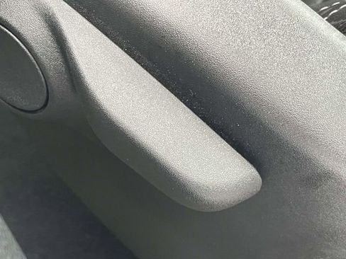 Used 2024 Chrysler Pacifica Touring-L image 20