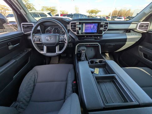 Used 2022 Toyota Tundra SR5 w/ SR5 Convenience Package image 14