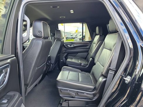Used 2024 Chevrolet Tahoe Premier AWD/4WD image 25