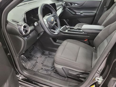 Used 2025 Chevrolet Equinox LT image 9