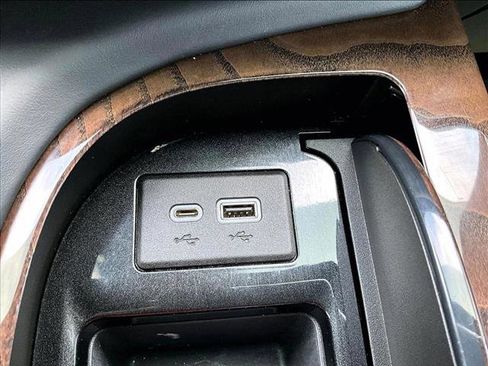 Used 2021 Cadillac Escalade Sport Platinum image 26