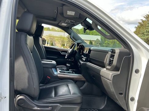 Used 2022 Chevrolet Silverado 1500 LT Trail Boss w/ LT Trail Boss Premium Package AWD/4WD image 59