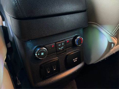 Used 2016 Ford Explorer Limited image 36